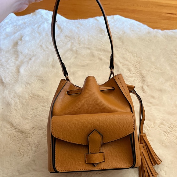 {{melie bianco}} Camel Bucket Bag - Picture 2 of 4